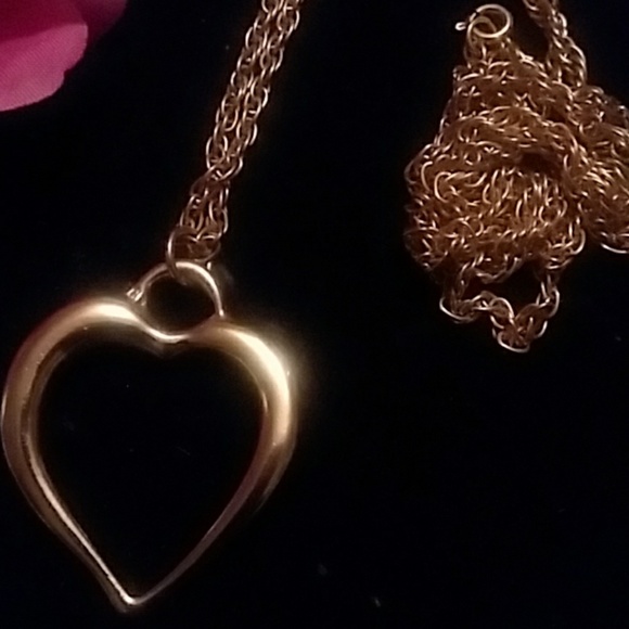 ๐"Give them ur He๐rt" Gold Heart & Neckalace๐ - Picture 6 of 8